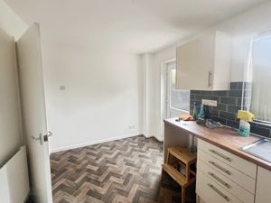 KITCHEN DINER- click for photo gallery